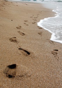 footsteps-in-the-sand Footsteps